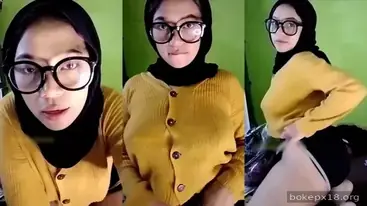 Cewek cantik coli live pas rumah sepi