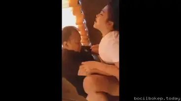 Hajar Abis Cewek Karaoke Nakal