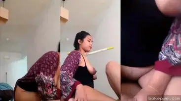 Istri Genit Tetek Gede Naik Atas, Memek Nyedot Kontol!